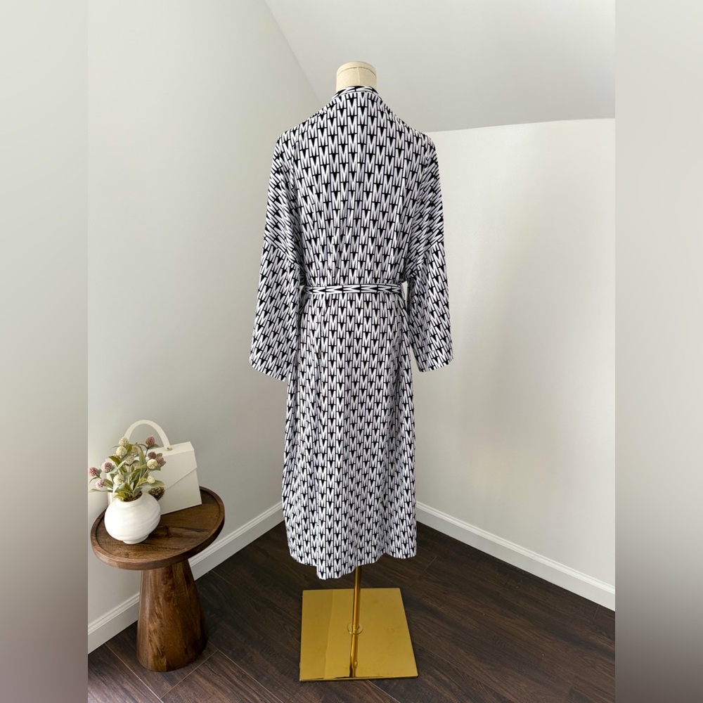 Moschino Monogram Dressing Robe - Picture 9 of 13